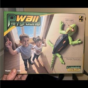 Climbing Chameleon Toy - Green and Black